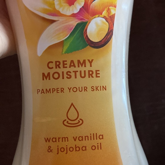 Softsoap body warm vanilla & jojoba oil body wash 591ml - Picture 2 of 3